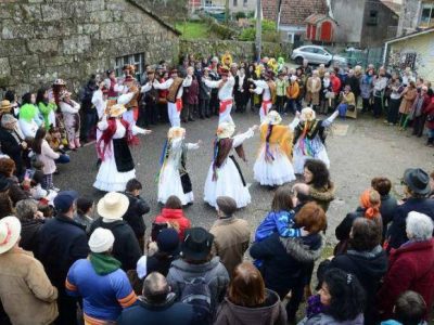 Darbo bailará su danza tradicional de damas y galanes el domingo por la noche delante de la Rectoral