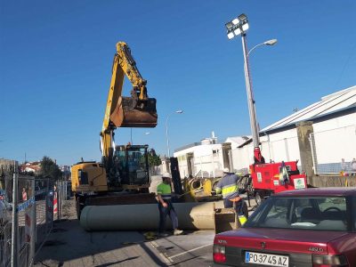 Empiezan los trabajos para enganchar el colector antiguo al nuevo en la Avenida de Ourense