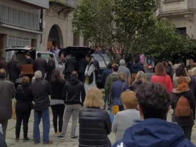 Cangas despide a los dos hermanos