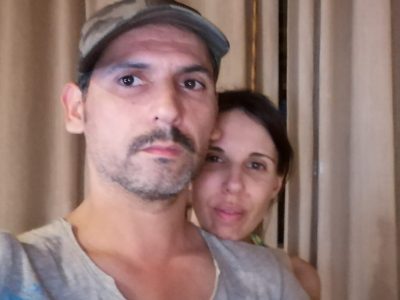 Una pareja de Cangas pide ayuda ante la incertidumbre de quedarse atrapados en Tailandia