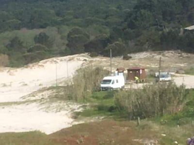 La dueña de la caravana de Nerga: «Desde que llegué tuve permiso de la Policía Local y de la Guardia Civil»