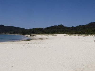 Cangas cierra las playas de Rodeira, Nerga, Viñó y Donón ante la presencia de varias caravanas
