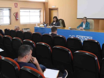 La Xunta propone cerrar la Costa da Vela a la extracción de mejilla hasta alcanzar una solución beneficiosa para bateeiros y percebeiros