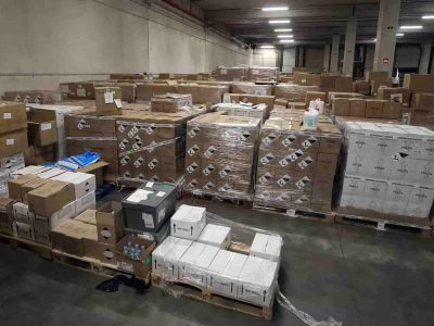 La Xunta ha repartido en Marín, Bueu y Vilaboa más de 31.000 unidades de mascarillas, guantes y de material de desinfección