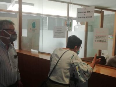 Entregan 1600 firmas pidiendo que se reactive todo el servicio de Pediatría en Cangas