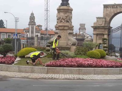 `Corte y confección´ en los jardines de Marín