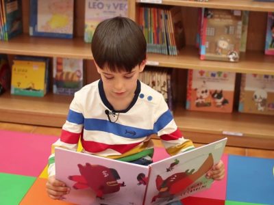 Los colegios Montemogós y A Pedra reciben el sello Biblioteca Escolar Solidaria