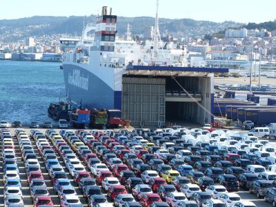 El Puerto de Vigo comienza a recuperarse en julio con una subida del tráfico de mercancías