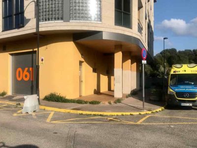 Cortan la luz a las bases del 061 de Cangas y Moaña y obligan al personal sanitario a dormir en un hotel