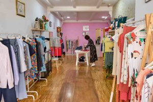 O comercio do Morrazo premia a fidelidade dos clientes coa campaña ‘Fieis ao verán e ao comercio local’