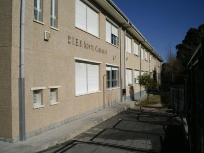 Dos positivos más en colegios de Cangas: uno en el CEIP San Roque de Darbo y otro en el IES Monte Carrasco