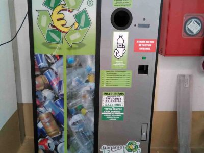 La Plaza de Abastos de Marín pone en marcha «Recicla e Aforra»