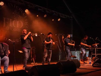El grupo Tiruleque abre el Intercéltico en Moaña, que hoy celebra su segunda jornada