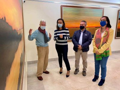 El pintor marinense Manuel Santos estrena exposición en el museo Manuel Torres