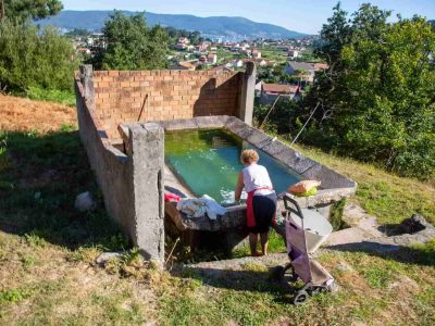 O Concello substituirá a cuberta do lavadoiro da Roza e acondicionará a fonte