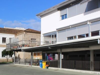 Cerrada un aula del Ceip Nazaret de Cangas por un positivo