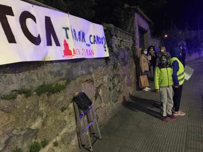 Medio centenar de personas se concentran para pedir seguridad en la recta de Tirán
