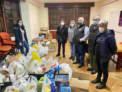 La Semana da Solidariedade consiguió una tonelada de alimentos para repartir entre las ONGs de Marín