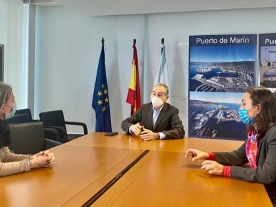 Luisa Piñeiro celebra una reunión de trabajo con el presidente del Puerto de Marín