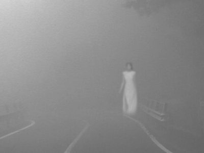 Un vecino de Cangas fotografía un fantasma cuando se dirigía a su casa la pasada madrugada