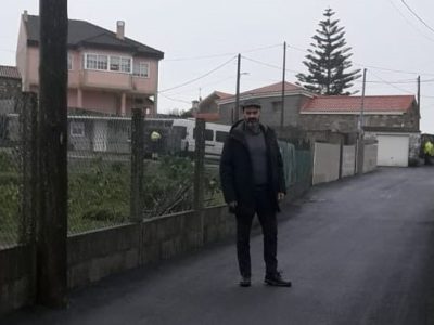 Pavimentado el camino del entrono de la Recta do Peón, en Beluso