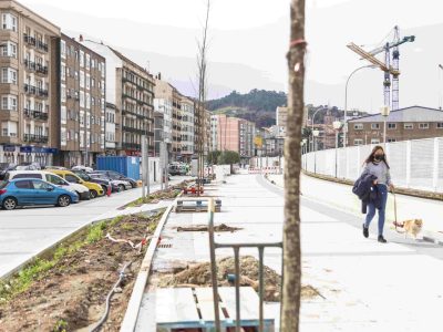 Iniciada la plantación de los árboles que ornamentarán a la nueva Avenida de Ourense