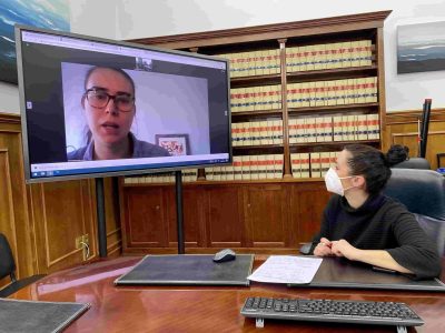 Marín ayuda a Arela a buscar personas o familias dispuestas a acoger adolescentes con medidas judiciales