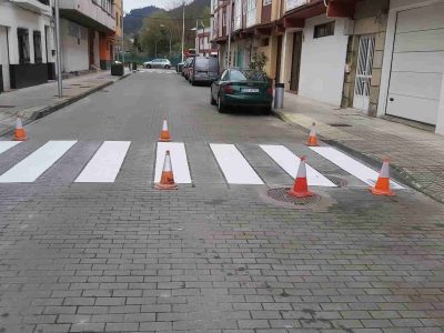 Elena Estévez critica “a falta de información respecto das obras no centro de Bueu”