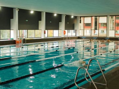 Moaña tendrá que pagarle a Aqualia más de 44.500 euros por el cierre de la piscina en 2020