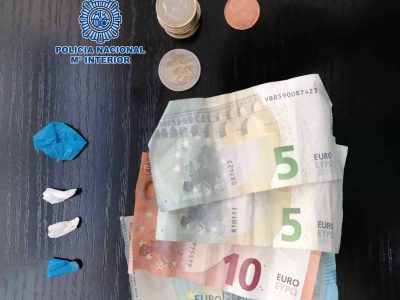Detenidos dos vecinos de Bueu y de Marín por venta y distribución de droga