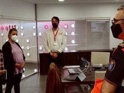 A alcaldesa de Cangas visita as instalacións centrais do 112 da Estrada