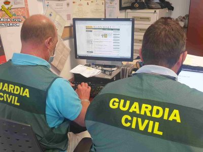 Una denuncia de un cangués destapa una estafa a usuarios de páginas de contactos sexuales