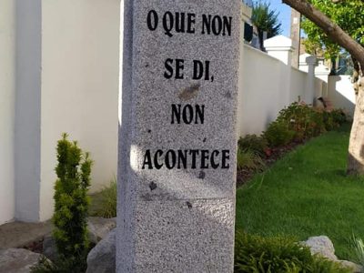 Carro cuestiona a instalación da estatua homenaxe ao ex presidente da AAVV de Tirán