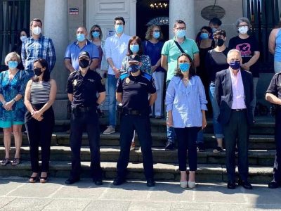 Minuto de silencio en repulsa á violencia machista