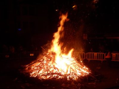 Vilaboa autoriza fogueiras no ámbito familiar e en terreo particular
