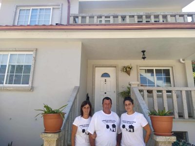 Rosa María Fernández, veciña de  Nerga: «Somos unha familia humilde e 25 anos despois de construír a nosa casa quérennola derrubar aínda tendo licenza»