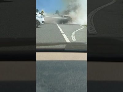 Arde un coche na Cruz da Maceira
