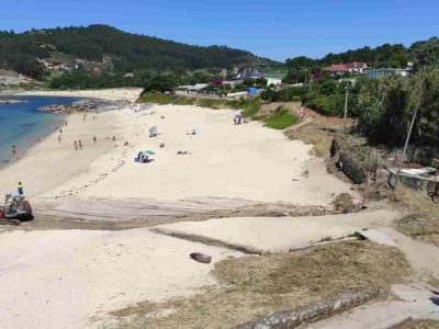 O BNG pregunta al Concello polos verquidos na praia de Santa Marta