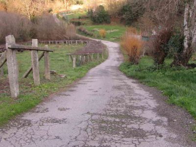 Unha actuación de mellora integral para a estrada de Pasás, entre Xermade e Xuncal