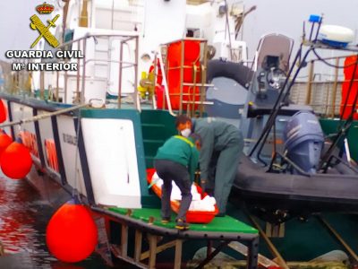 O cadáver atopado en Sanxenxo é dun veciño de Bueu de 50 anos