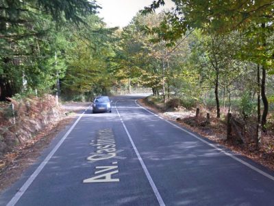 Tres feridos en Bueu ao colidir o seu coche contra un muro