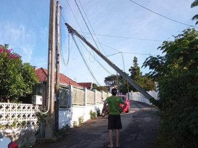 24 horas co poste sobre as súas cabezas