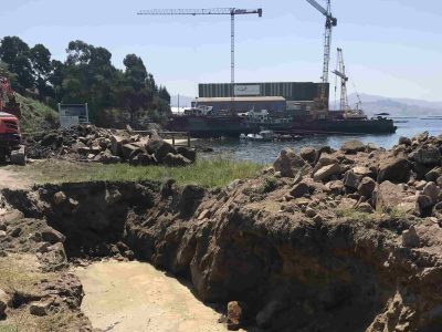 A reparación da fuga de O Cocho supoñerá o peche mañá pola tarde da praia do Arnado