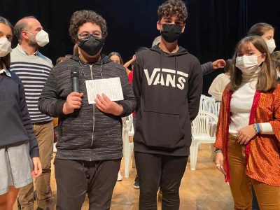 O Compañía de María de Cangas gaña o Certame Comarcal de Regueifas o Poesía Improvisada