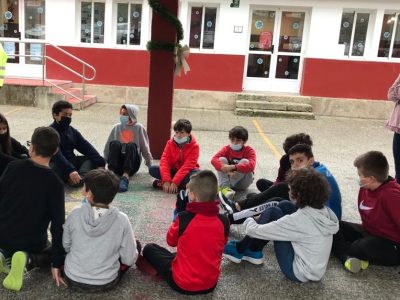Simulacro de emerxencia no CEIP da Laxe