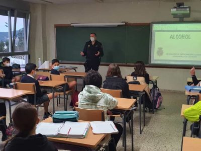 La Policía Nacional regresas a los coles de Marín para dar charlas de prevención del acoso escolar y uso de las redes sociales