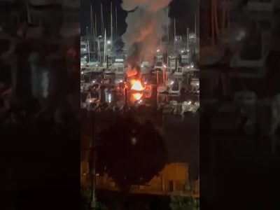 Conato de incendio nunha lancha no pantalán de San Adrián de Cobres