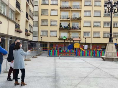 A Praza de Ponteporto xa ensina a súa nova imaxe, a falta de pequenos retoques para rematar a obra