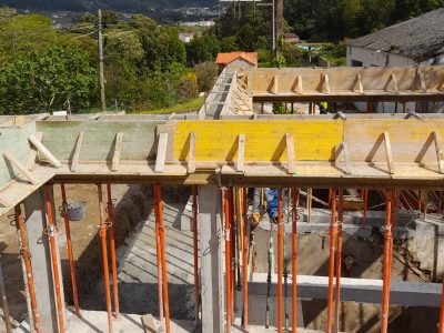 Avanzan as obras de remodelación do depósito da Costa