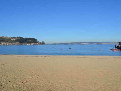 A praia da Banda do Río de Bueu consegue por primeira vez a Bandeira Azul